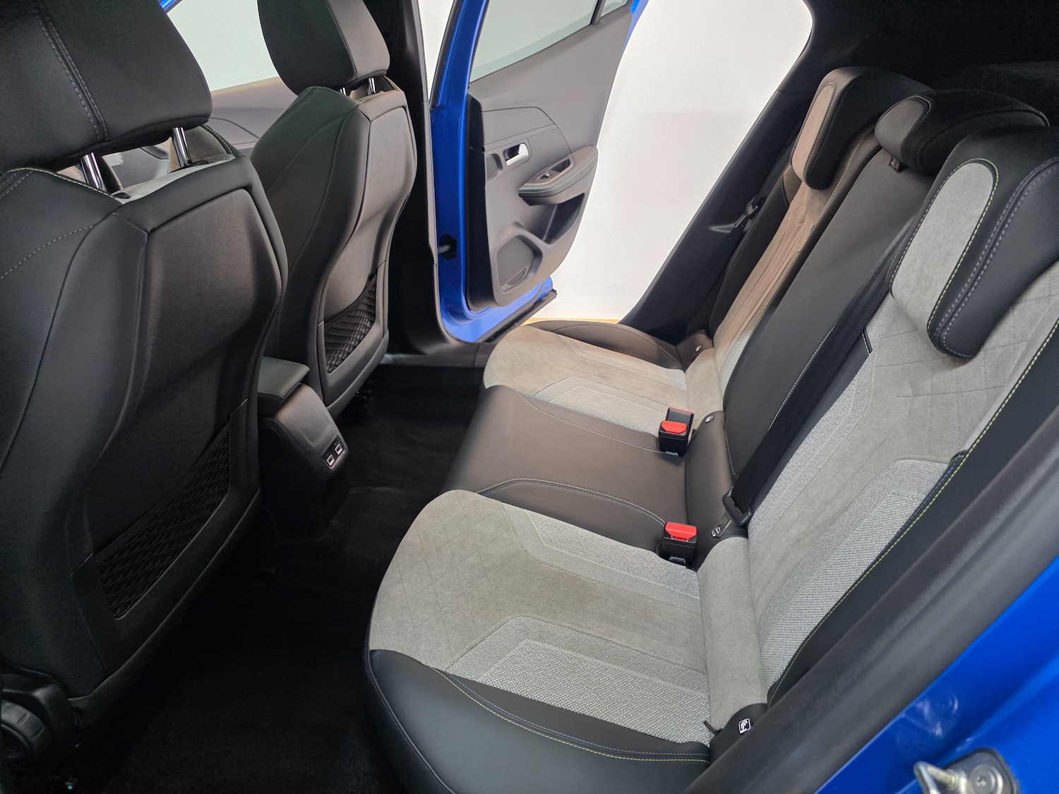 Used Peugeot E-2008 2021 for sale - 76836559: Photo 31