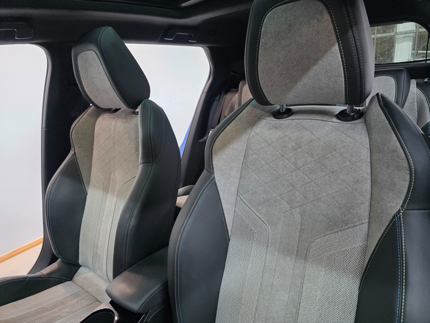 Used Peugeot E-2008 2021 for sale - 76836559: Photo 39