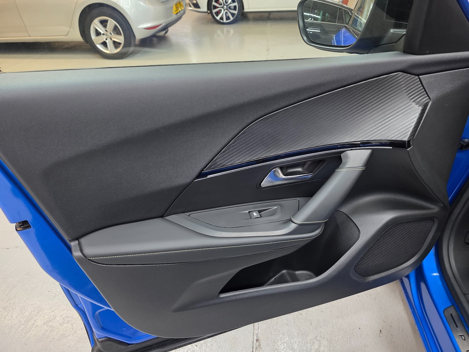 Used Peugeot E-2008 2021 for sale - 76836559: Photo 40