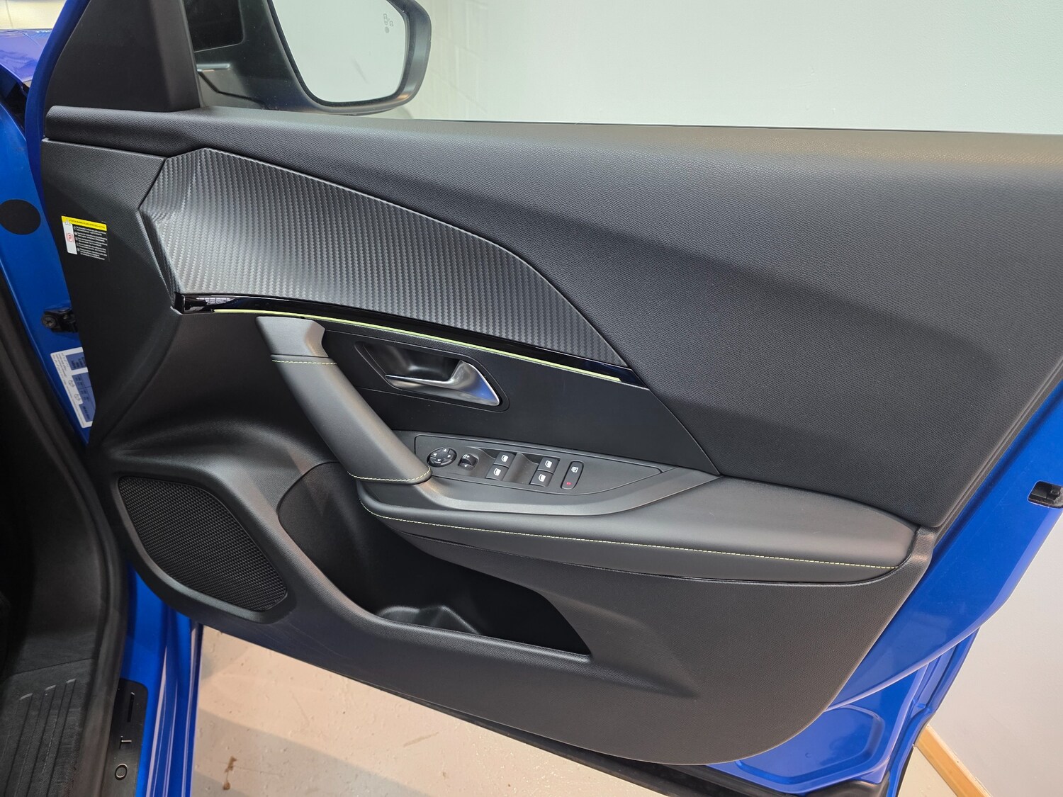 Used Peugeot E-2008 2021 for sale - 76836559: Photo 43