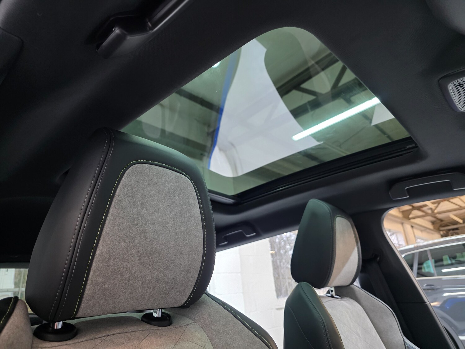 Used Peugeot E-2008 2021 for sale - 76836559: Photo 45