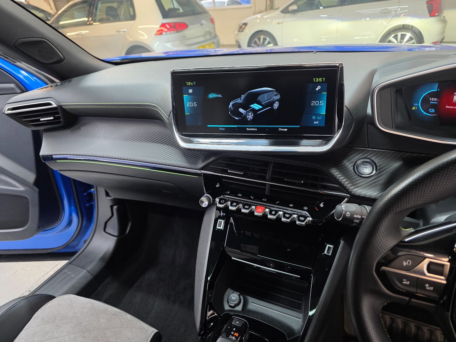 Used Peugeot E-2008 2021 for sale - 76836559: Photo 50