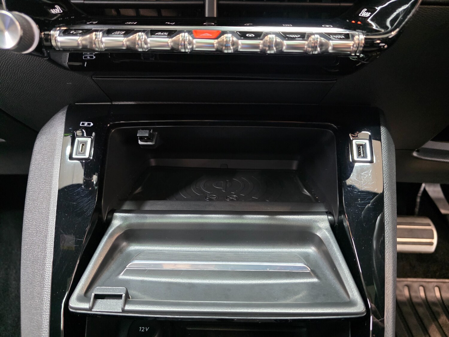 Used Peugeot E-2008 2021 for sale - 76836559: Photo 61