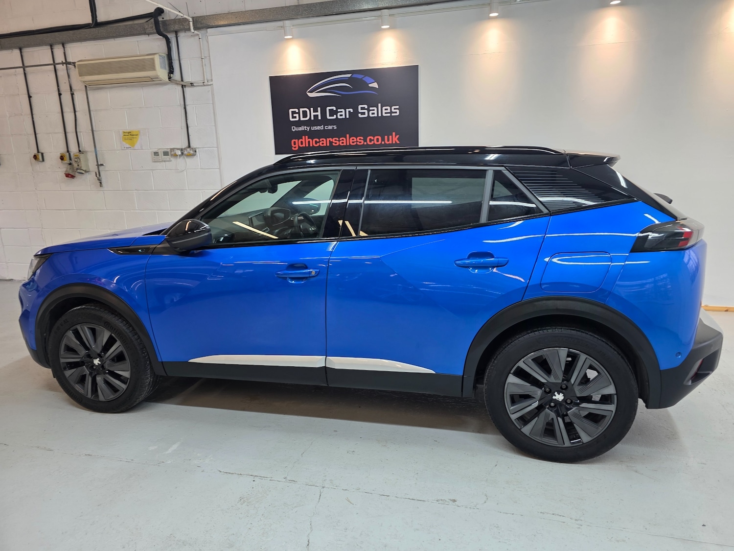 Used Peugeot E-2008 2021 for sale - 76836559: Photo 9