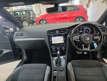 Used Volkswagen Golf 2019 for sale - 78920437: Photo