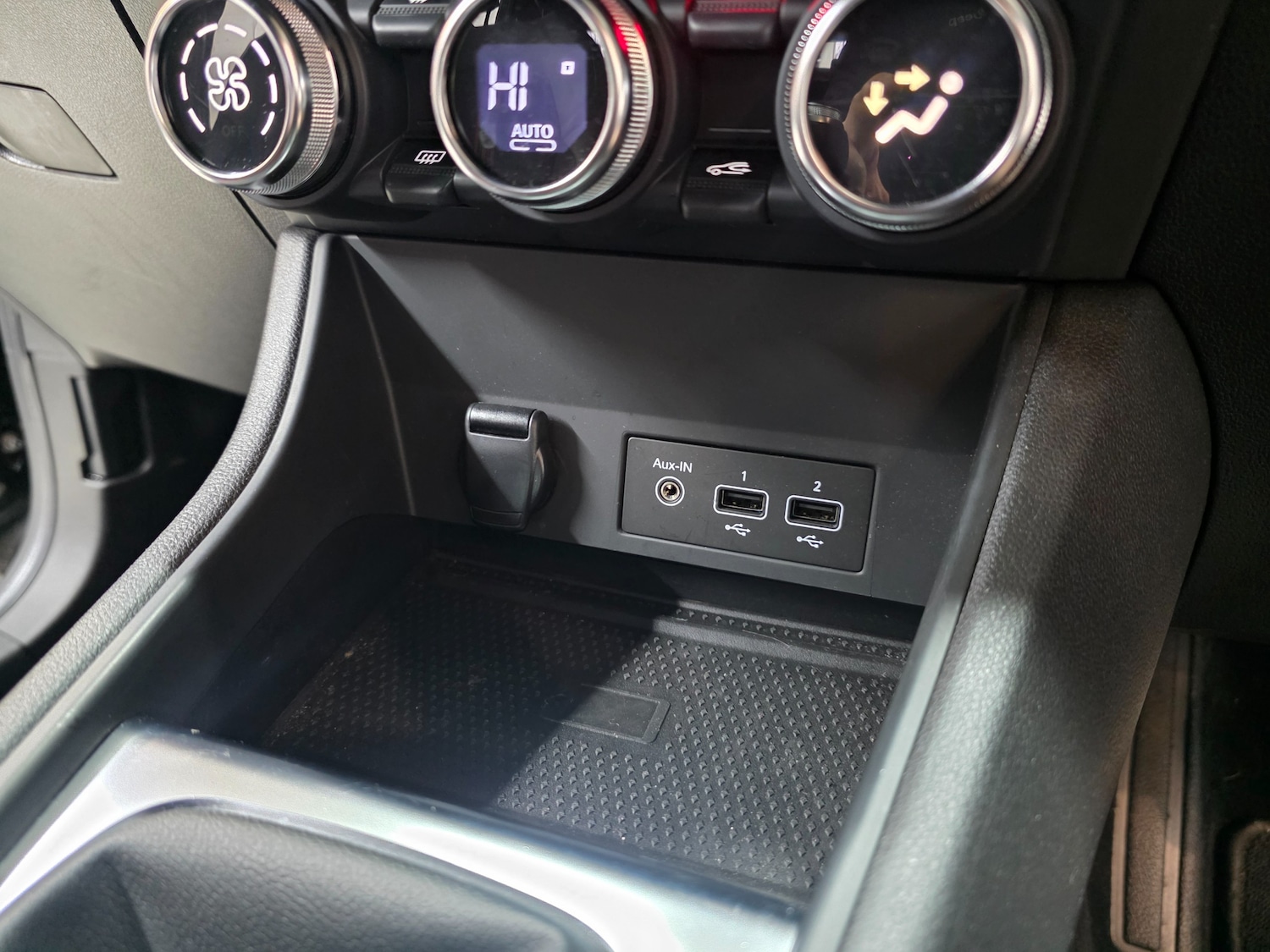 Used Renault Captur 2021 for sale - 77247696: Photo 24