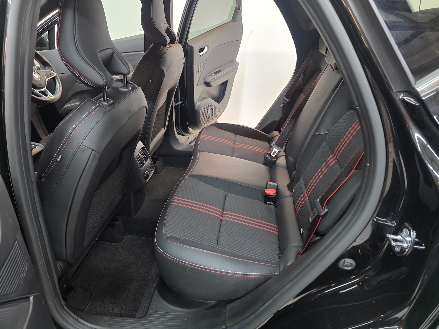 Used Renault Captur 2021 for sale - 77247696: Photo 37