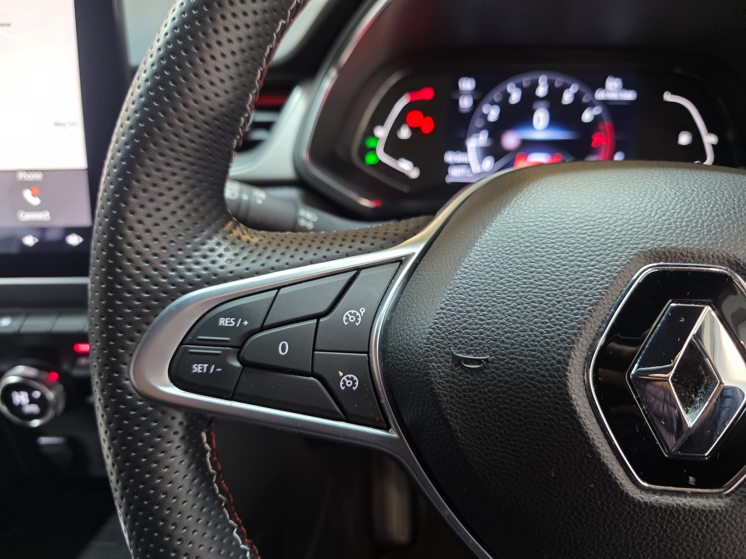 Used Renault Captur 2021 for sale - 77247696: Photo 44