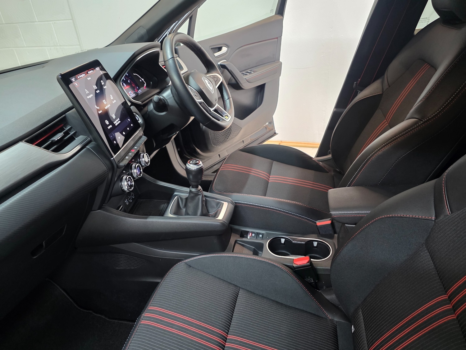 Used Renault Captur 2021 for sale - 77247696: Photo 60