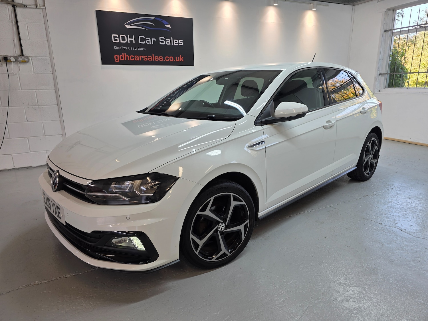 Used Volkswagen Polo 2019 for sale - 76376841: Photo 1