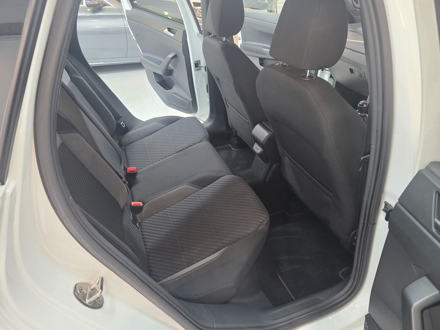 Used Volkswagen Polo 2019 for sale - 76376841: Photo 4