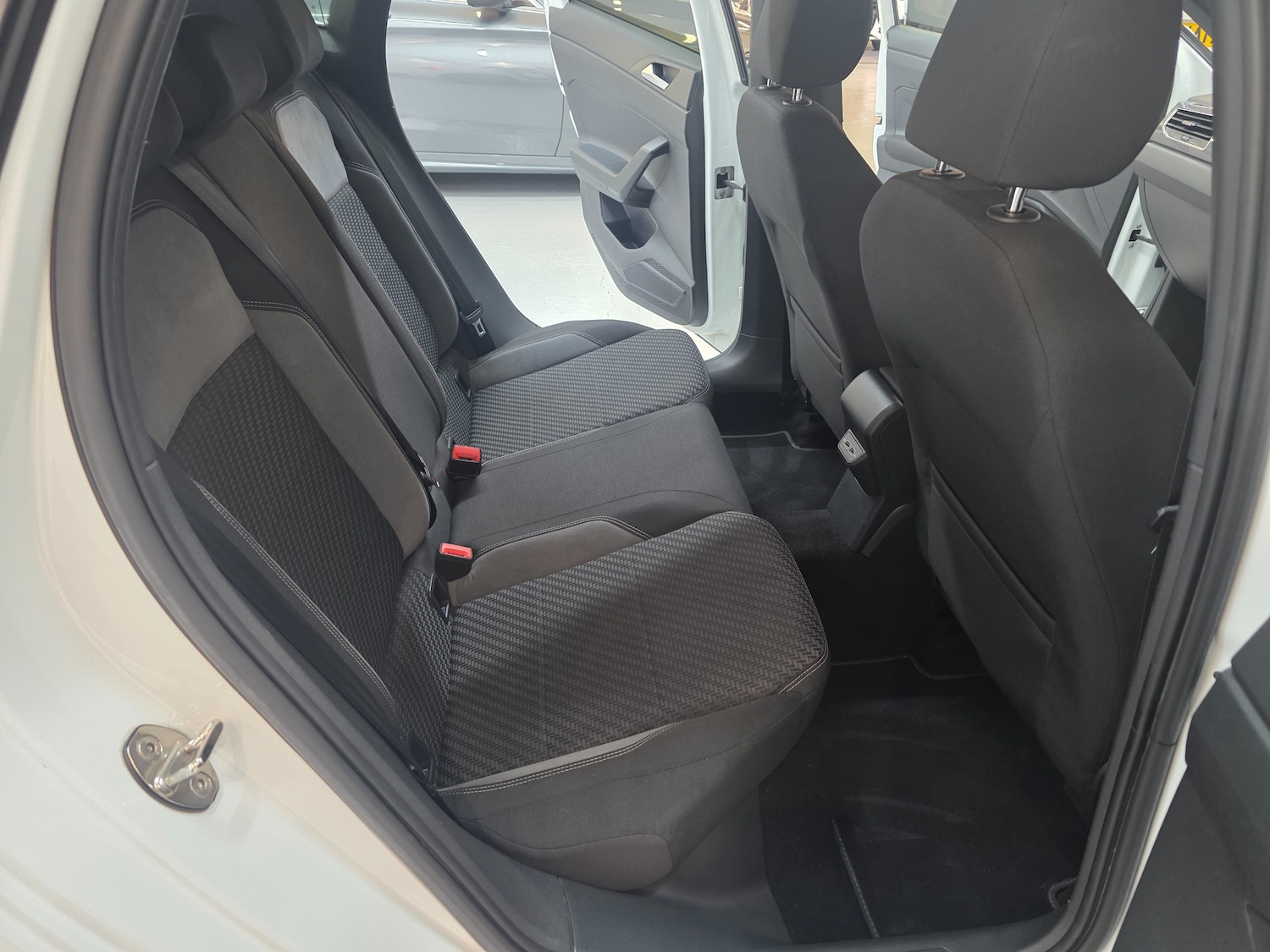 Used Volkswagen Polo 2019 for sale - 76376841: Photo 8