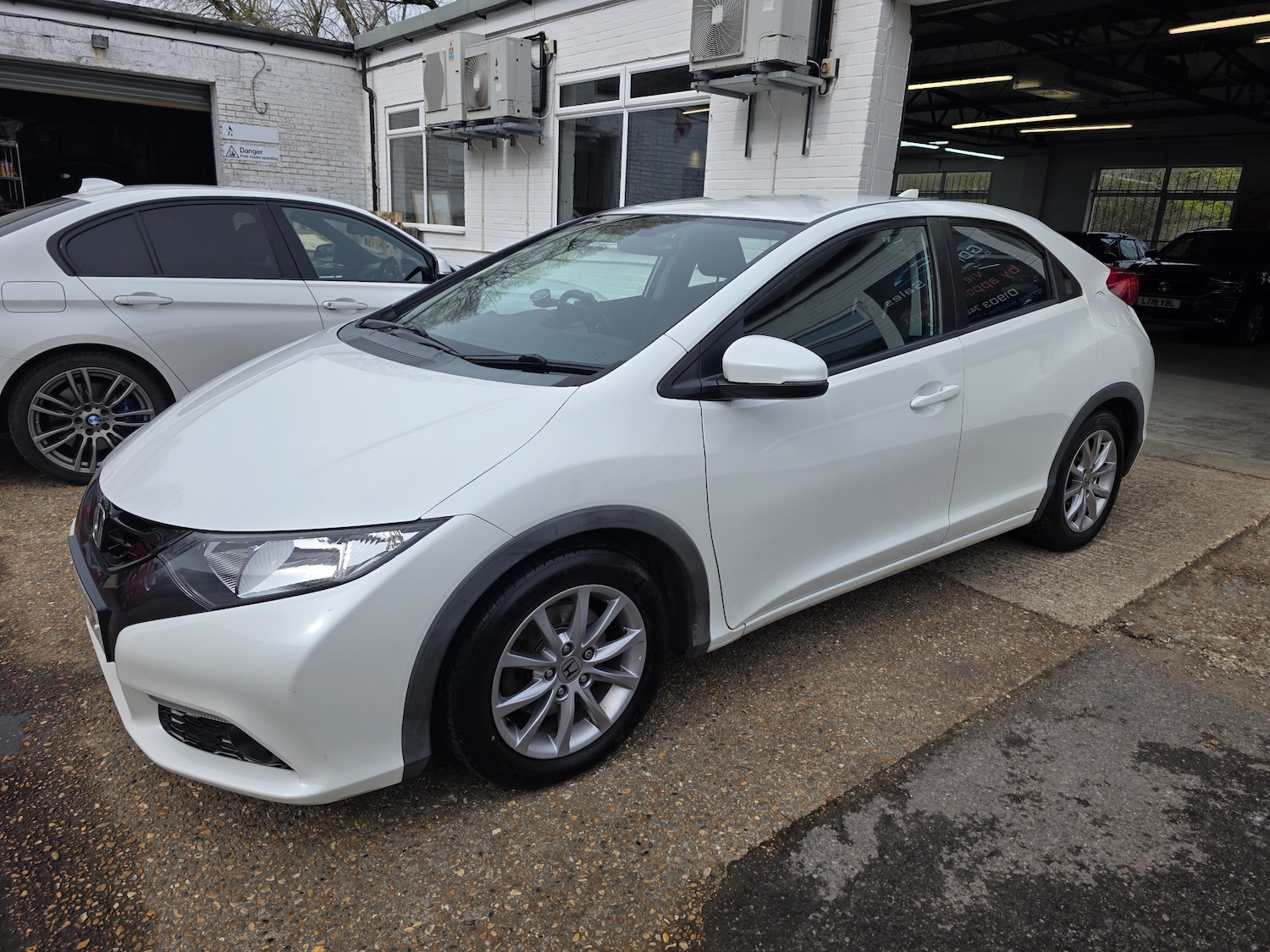 Used Honda Civic 2013 for sale - 78201556: Photo 2