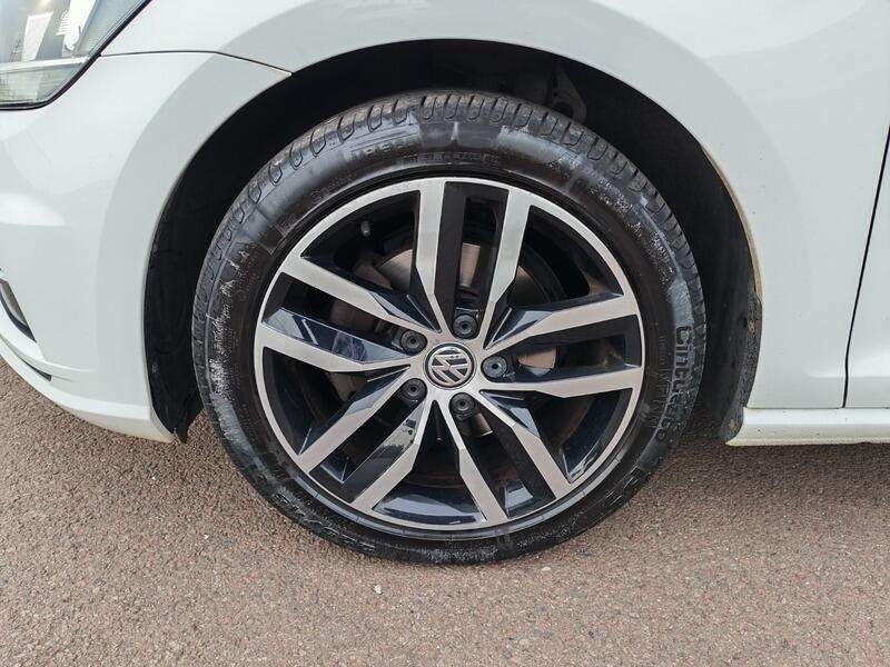 Used Volkswagen Golf 2017 for sale - 76165132: Photo 11