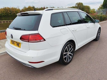 Used Volkswagen Golf 2017 for sale - 76165132: Photo 3