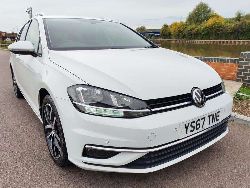 Used Volkswagen Golf 2017 for sale - 76165132: Photo 5