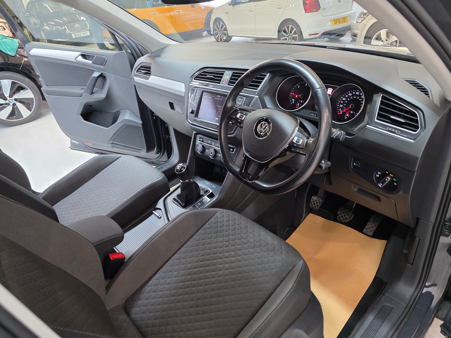 Used Volkswagen Tiguan 2017 for sale - 76819732: Photo 32