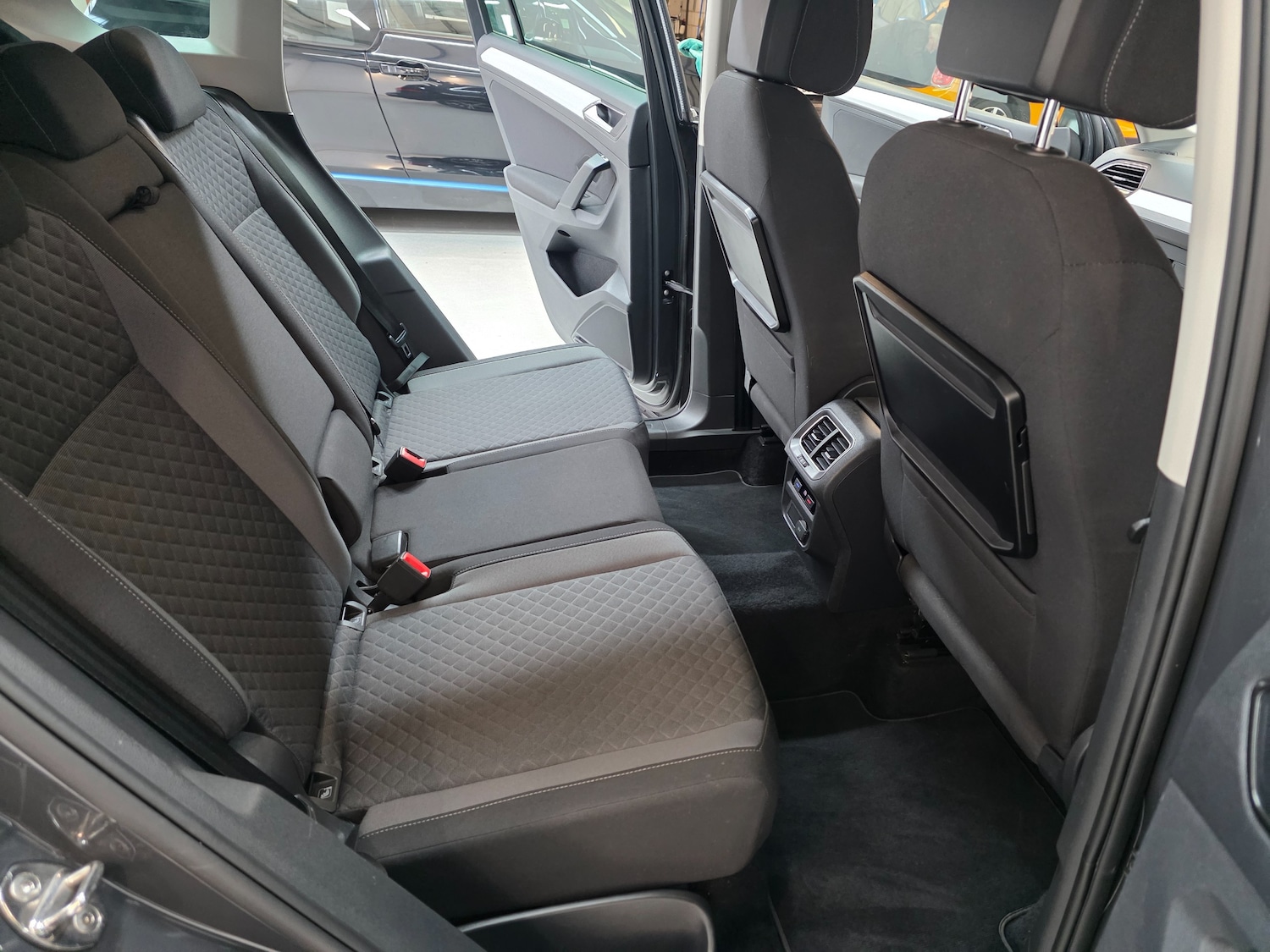 Used Volkswagen Tiguan 2017 for sale - 76819732: Photo 36