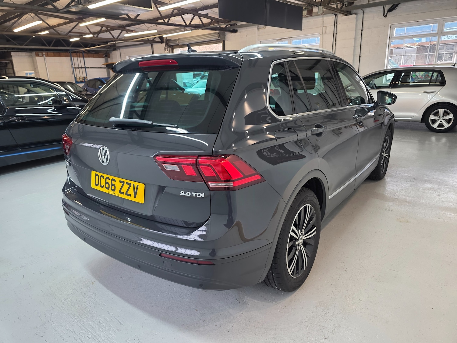 Used Volkswagen Tiguan 2017 for sale - 76819732: Photo 5