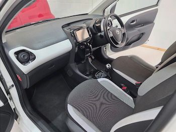 Used Toyota AYGO 2017 for sale - 75255620: Photo