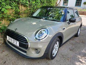 Used MINI Hatch 2019 for sale - 78734299: Photo