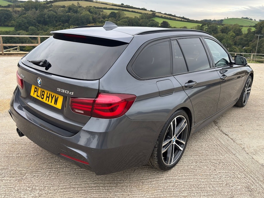 Used BMW 3 Series 2018 for sale - 76174152: Photo 2