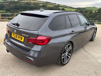 Used BMW 3 Series 2018 for sale - 76174152: Photo 2
