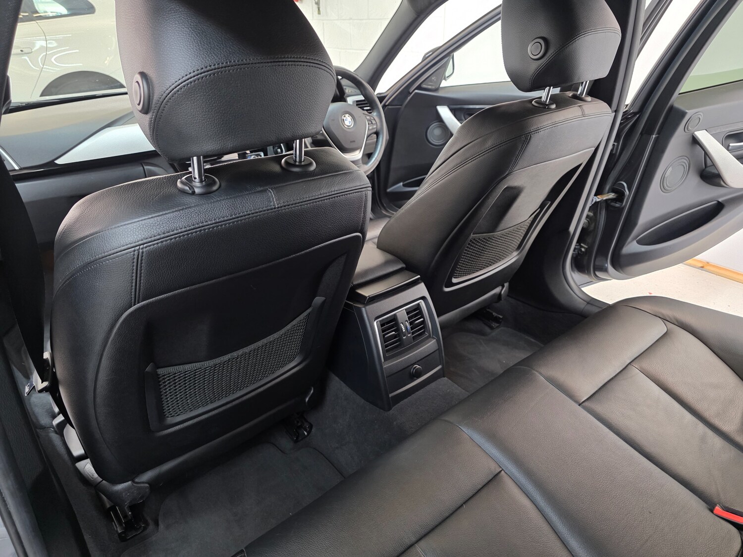 Used BMW 3 Series 2018 for sale - 76174152: Photo 34