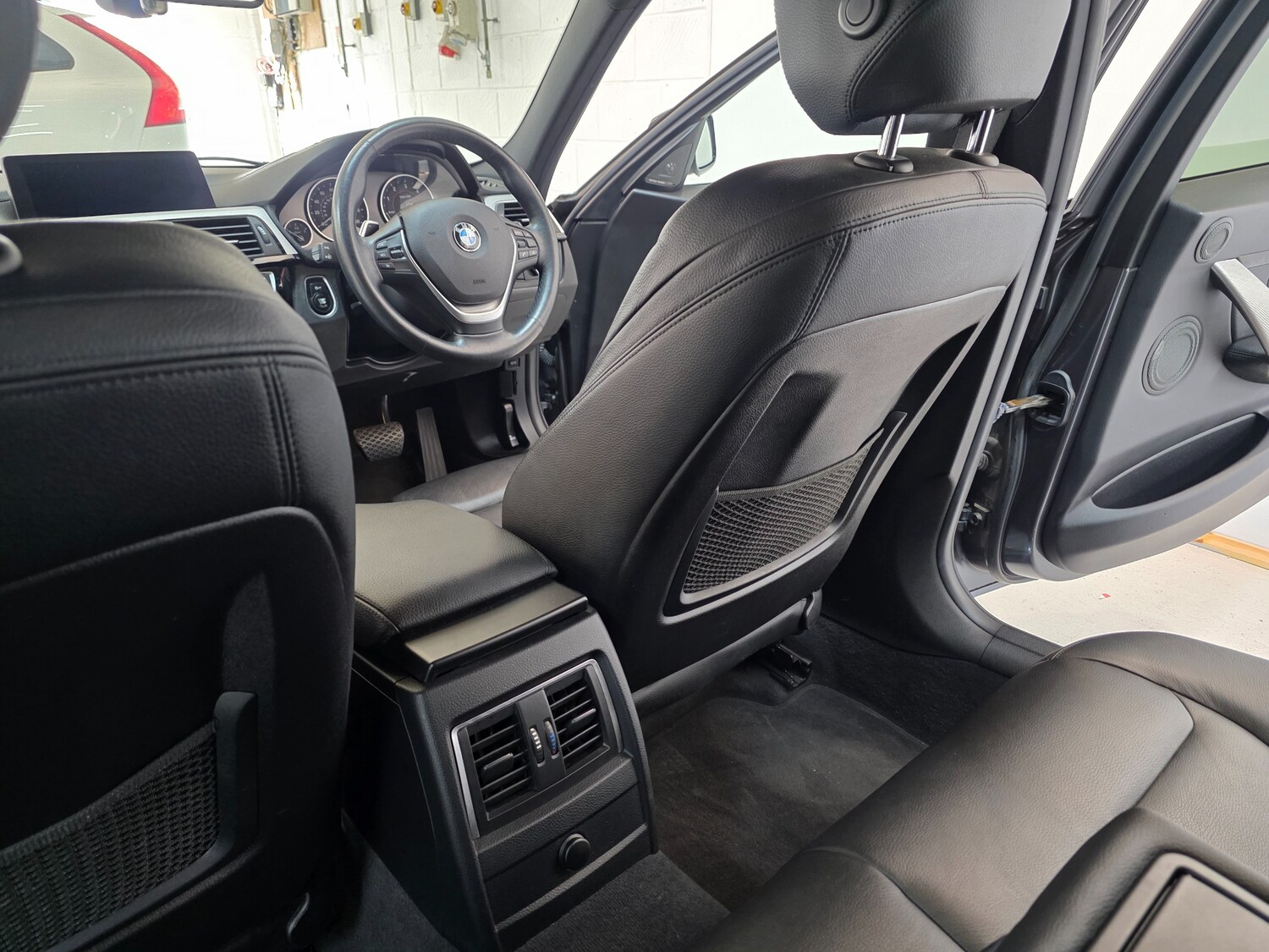 Used BMW 3 Series 2018 for sale - 76174152: Photo 37