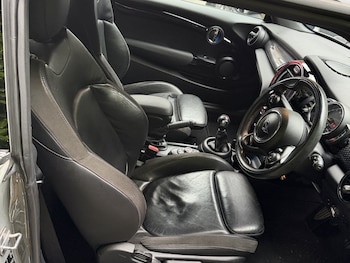 Used MINI Hatch 2019 for sale - 77058487: Photo