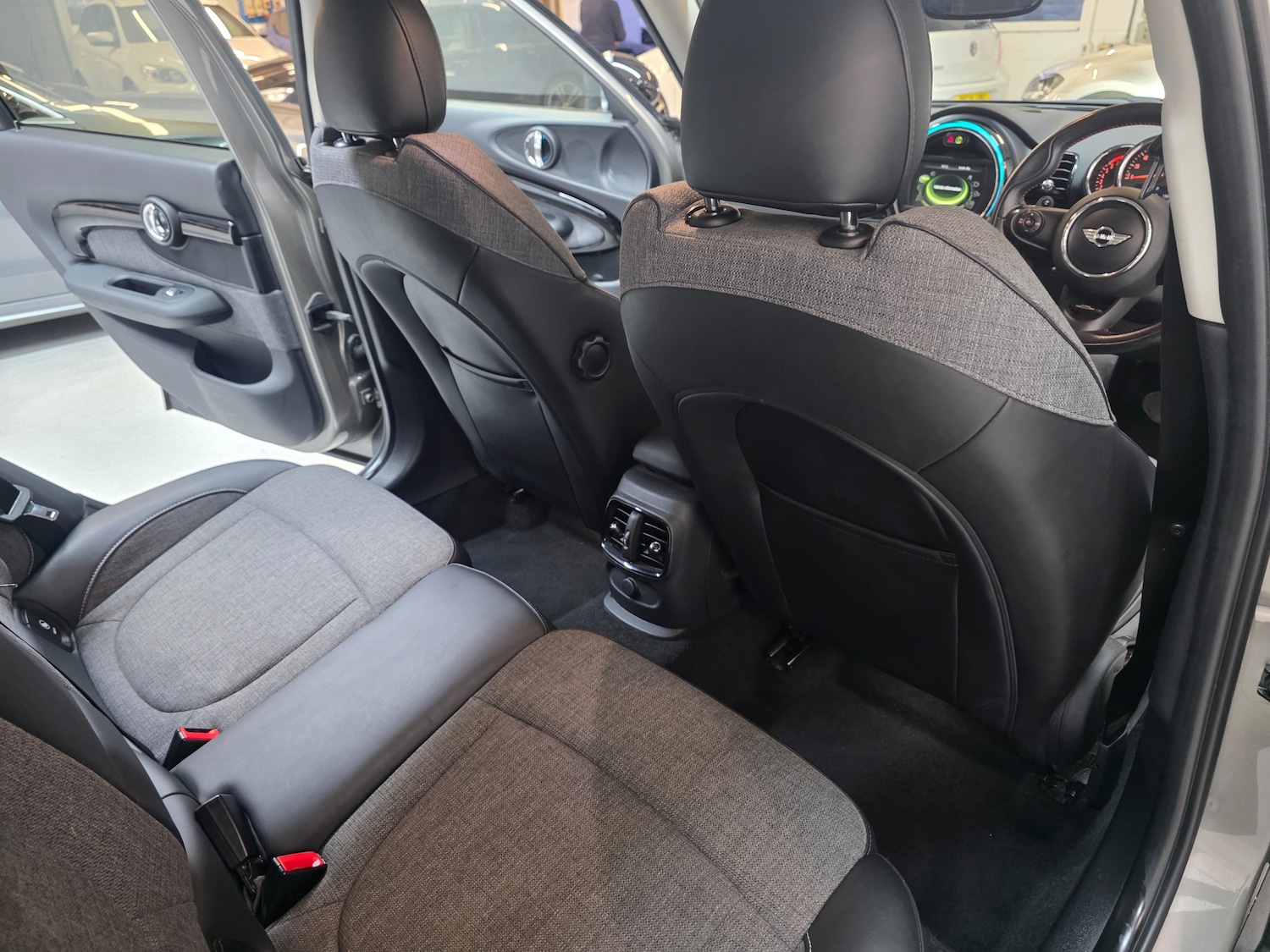 Used MINI Clubman 2017 for sale - 76783333: Photo 51