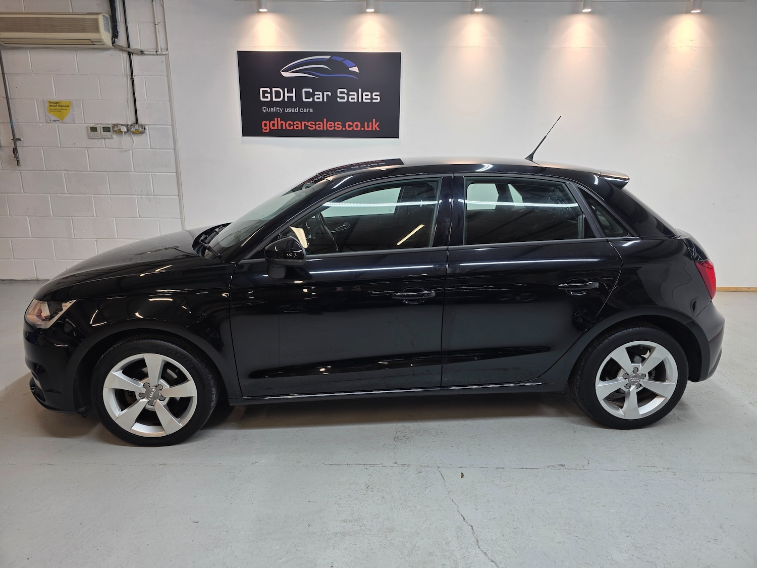 Used Audi A1 2016 for sale - 77685878: Photo 5