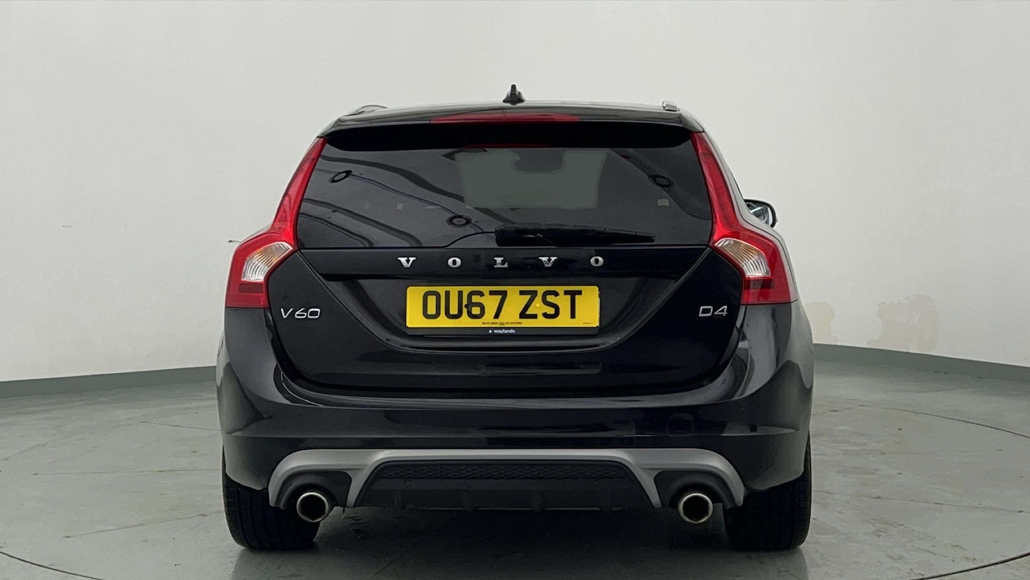 Used Volvo V60 2017 for sale - 76569331: Photo 2