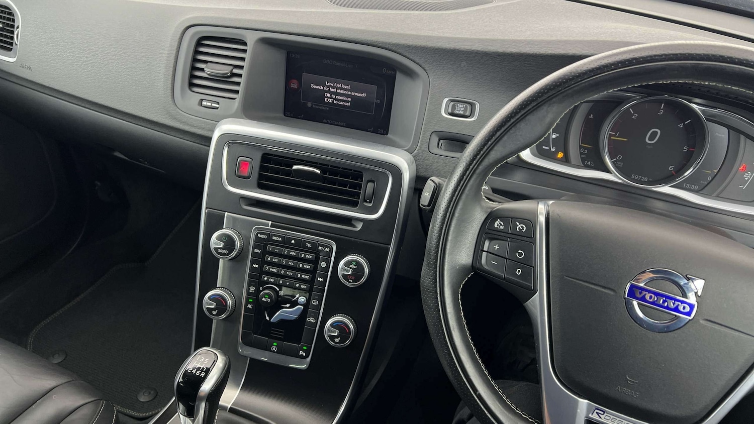 Used Volvo V60 2017 for sale - 76569331: Photo 6