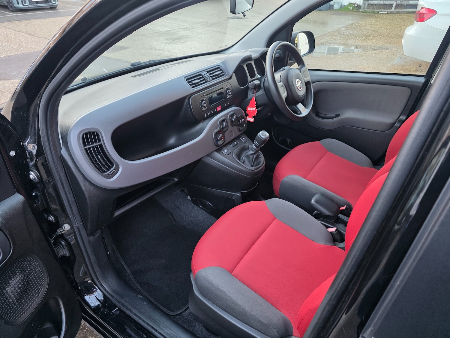 Used Fiat Panda 2015 for sale - 77557312: Photo 2