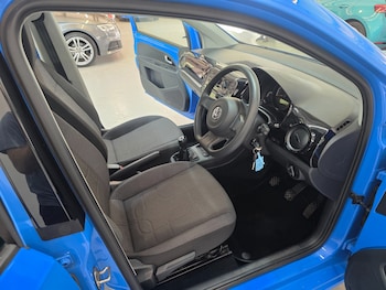 Used Volkswagen up! 2014 for sale - 79438926: Photo