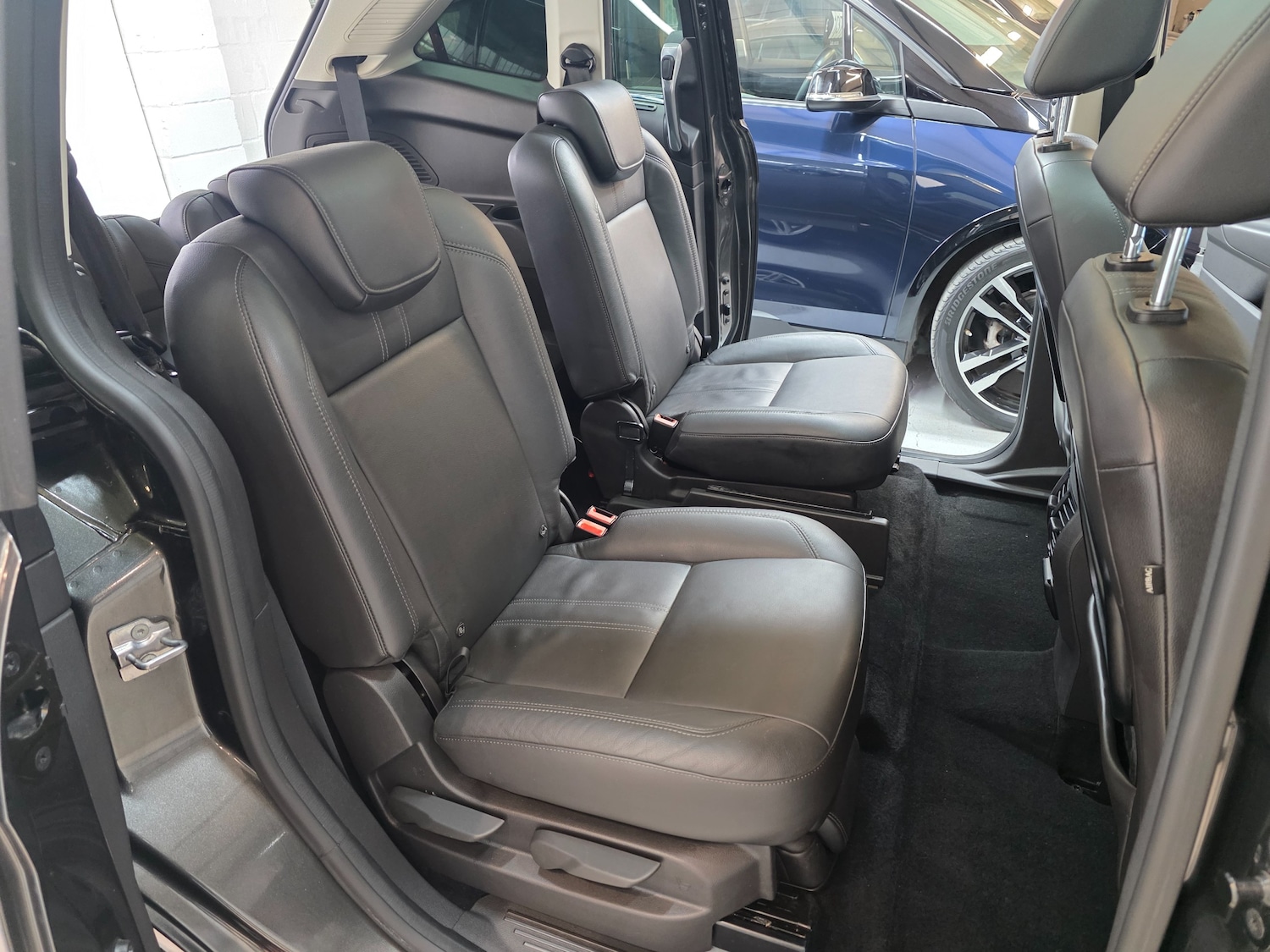 Used Ford Grand C-Max 2017 for sale - 77247693: Photo 23