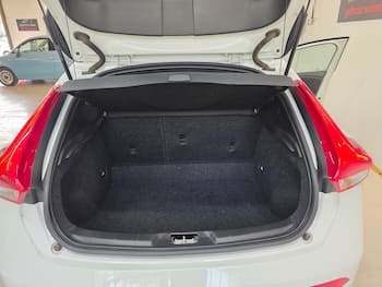 Used Volvo V40 2017 for sale - 79592487: Photo