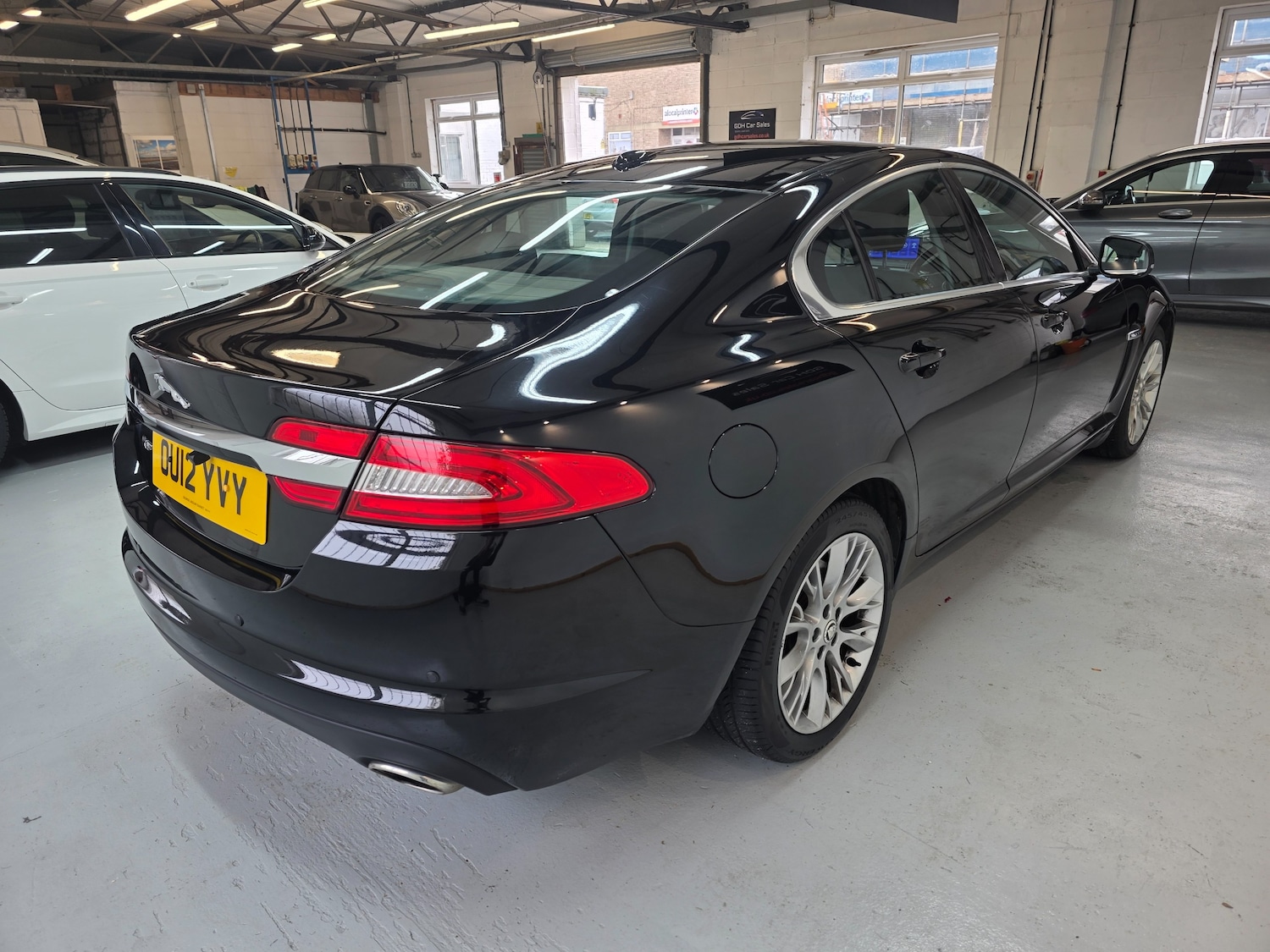 Used Jaguar XF 2012 for sale - 76588735: Photo 10