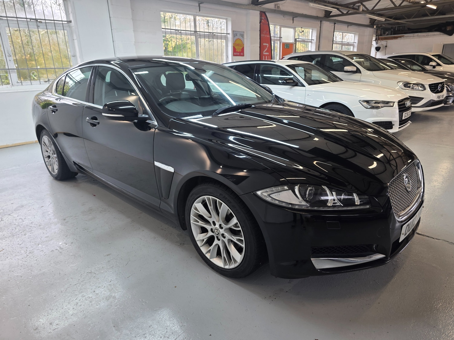 Used Jaguar XF 2012 for sale - 76588735: Photo 12