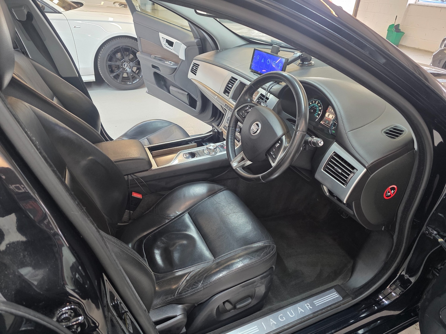 Used Jaguar XF 2012 for sale - 76588735: Photo 20