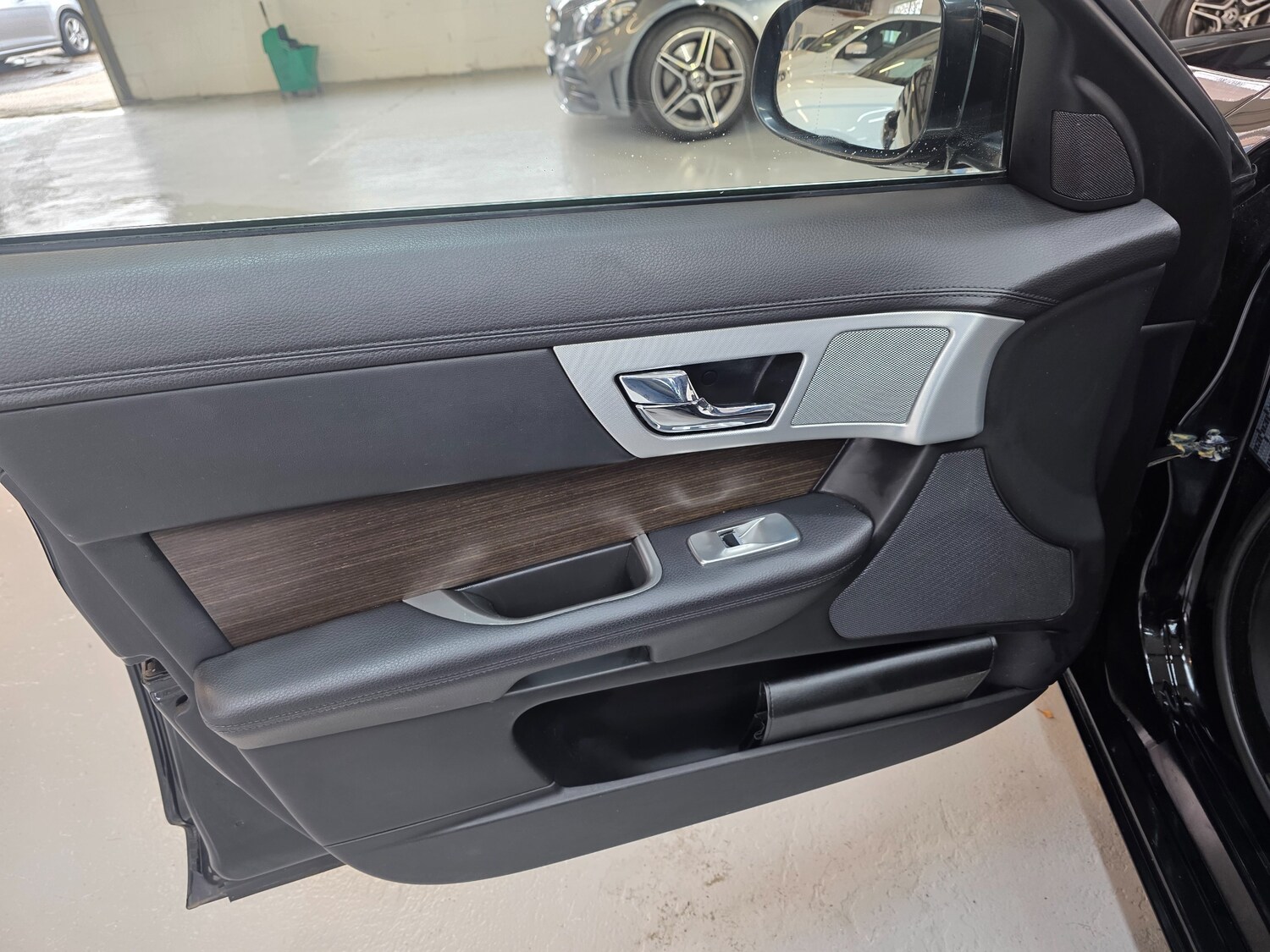 Used Jaguar XF 2012 for sale - 76588735: Photo 28