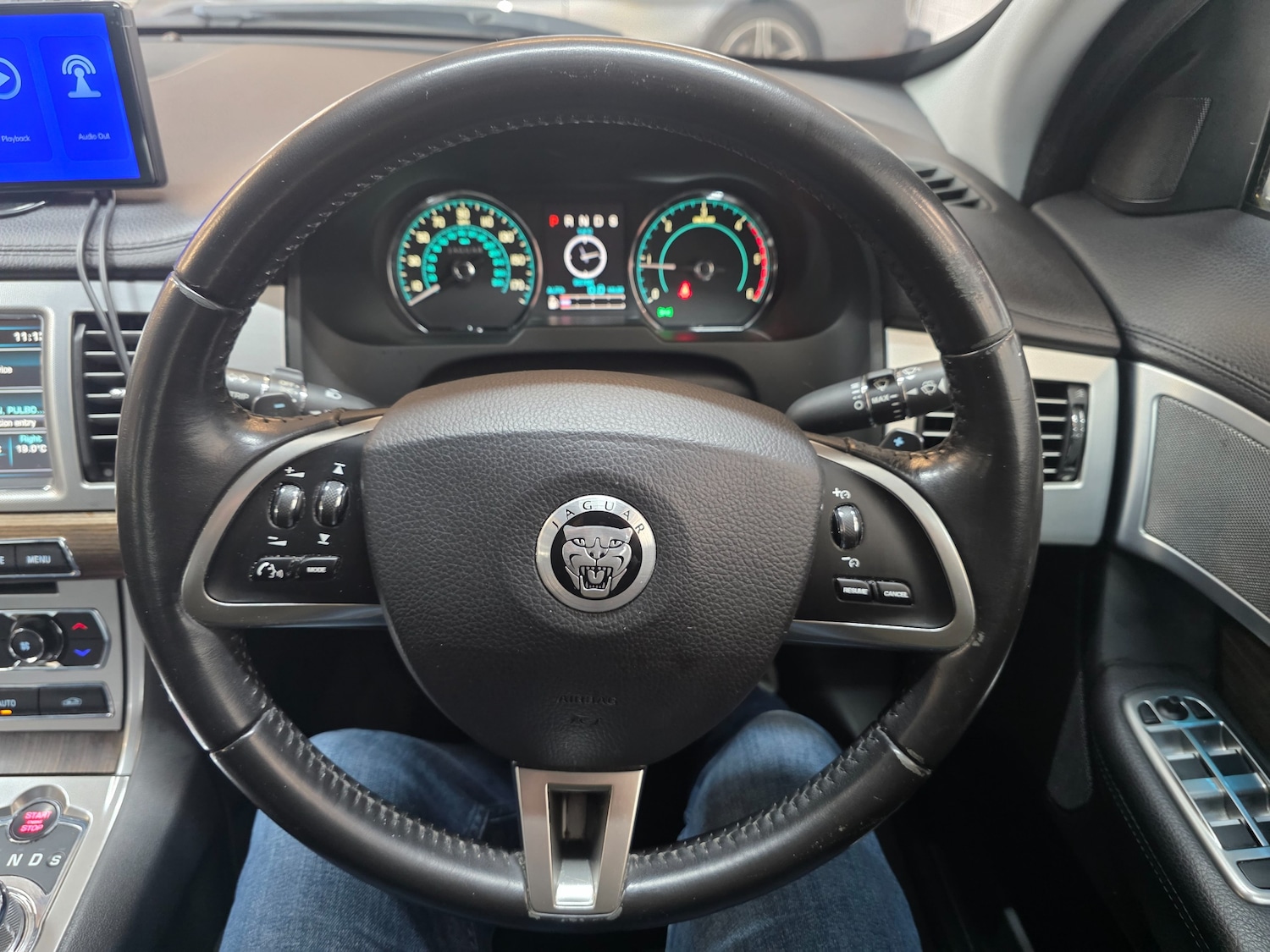 Used Jaguar XF 2012 for sale - 76588735: Photo 32