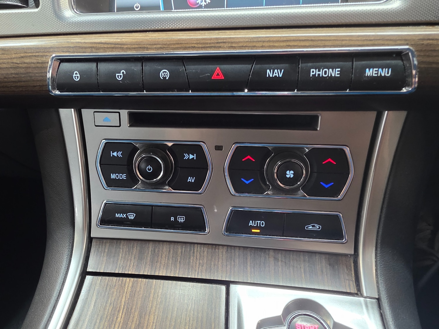 Used Jaguar XF 2012 for sale - 76588735: Photo 36