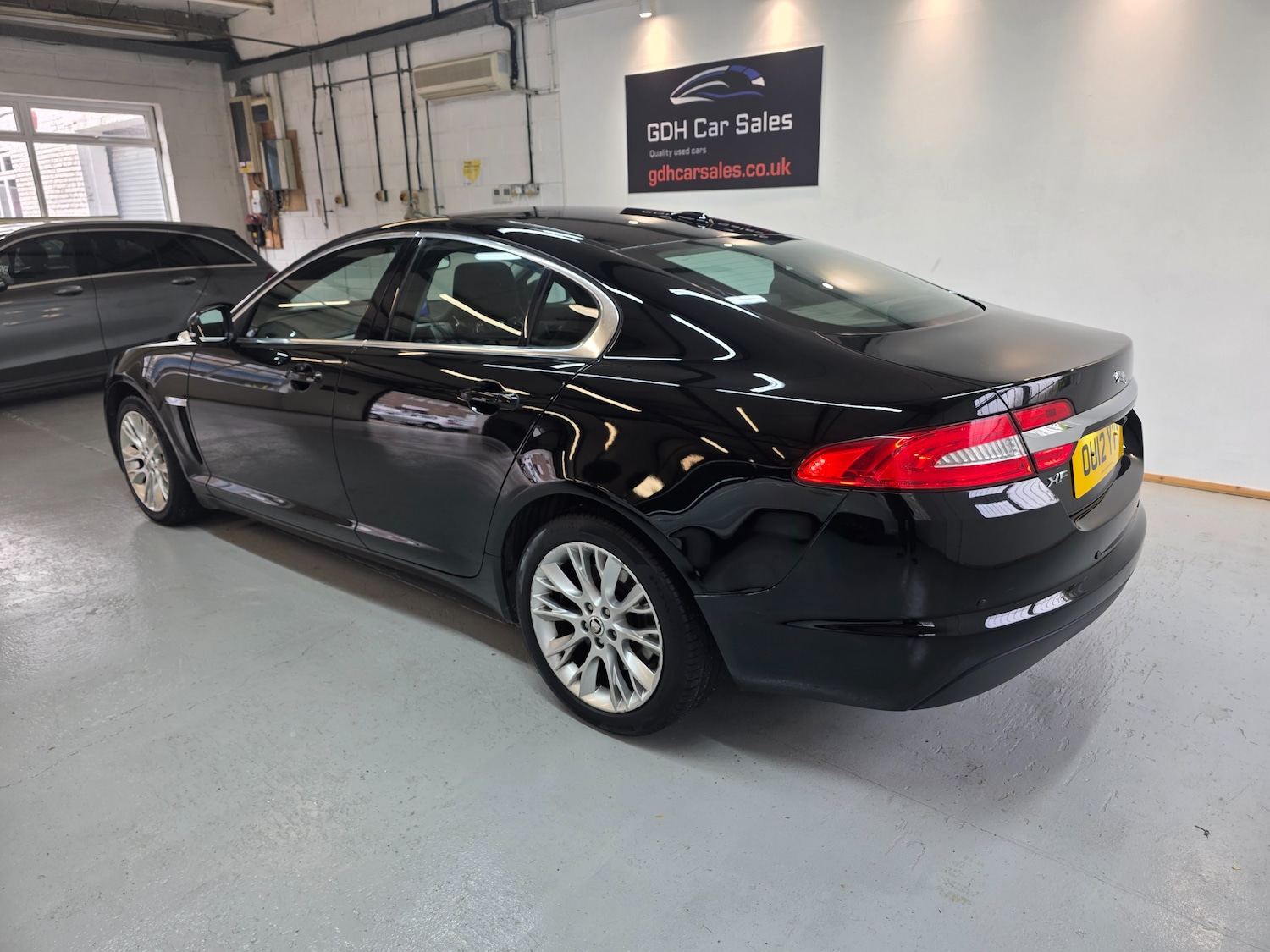 Used Jaguar XF 2012 for sale - 76588735: Photo 6