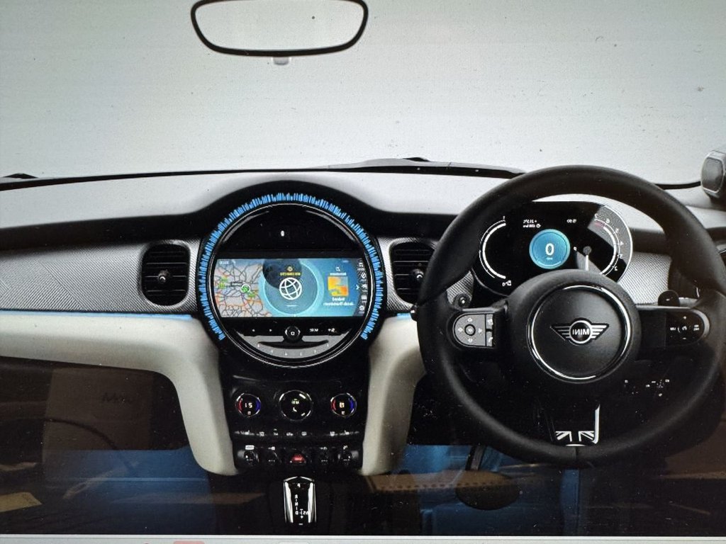 Used MINI Convertible 2024 for sale - 77452388: Photo 2