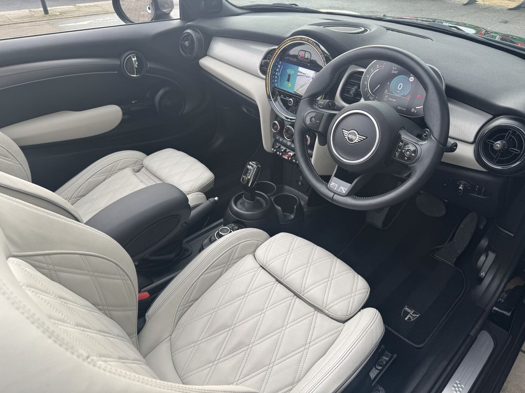 Used MINI Convertible 2024 for sale - 77452388: Photo 24