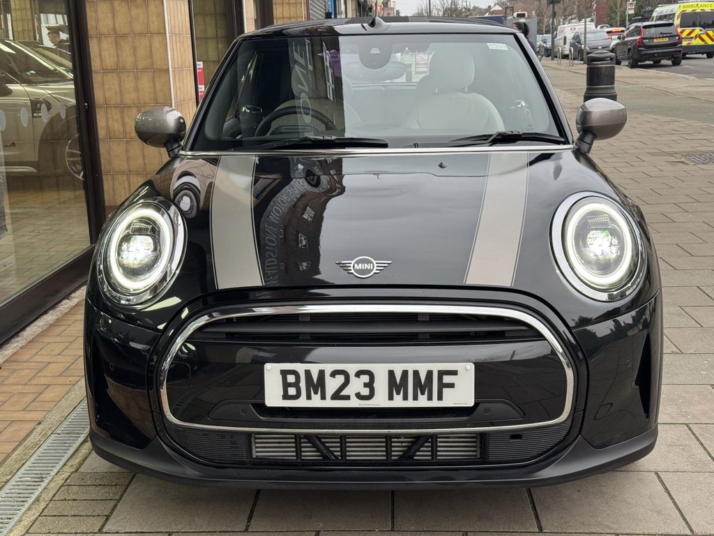 Used MINI Convertible 2023 for sale - 76950530: Photo 2