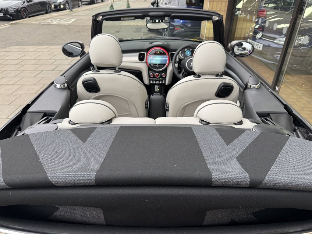 Used MINI Convertible 2023 for sale - 76950530: Photo 6