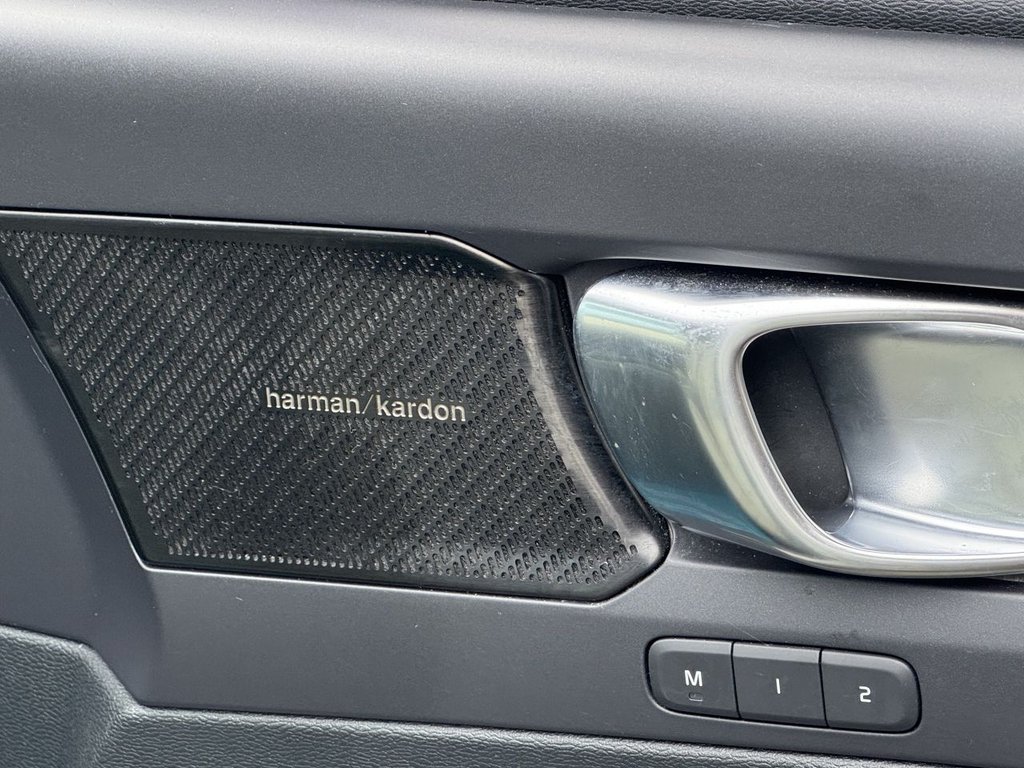 Used Volvo XC40 2020 for sale - 76647299: Photo 12